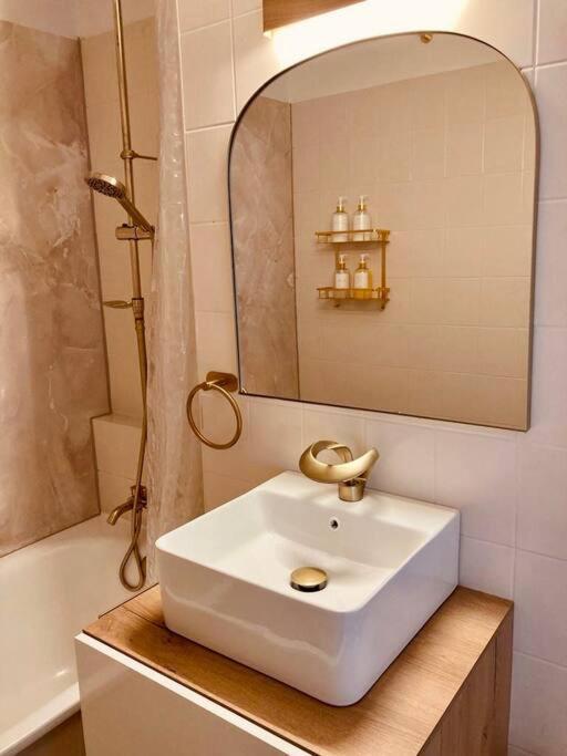 Amalfi Home - Stylish Apartment With Terrace Schönefeld Eksteriør billede