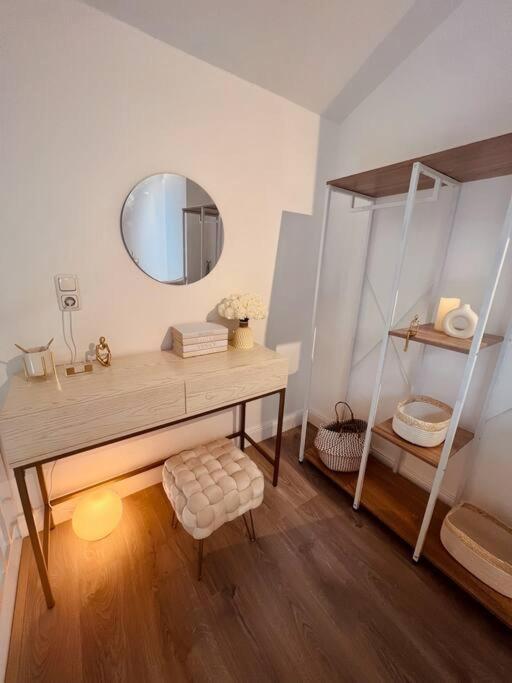 Amalfi Home - Stylish Apartment With Terrace Schönefeld Eksteriør billede