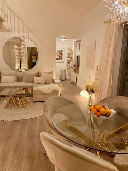 Amalfi Home - Stylish Apartment With Terrace Schönefeld Eksteriør billede